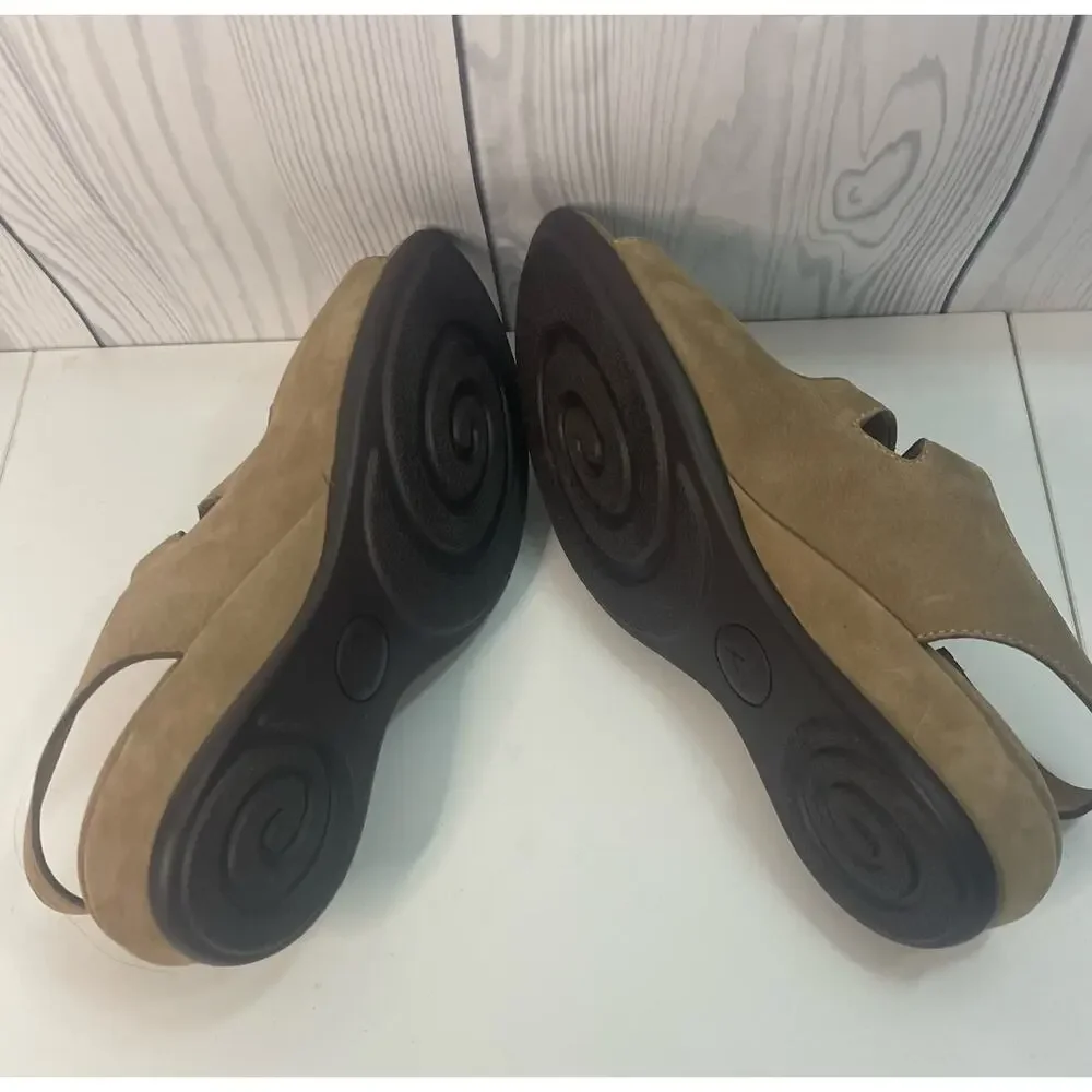 Clarks Artisan Comfort Sandal Saratoga Mushroom/Beige Strapped Sandal Size 10